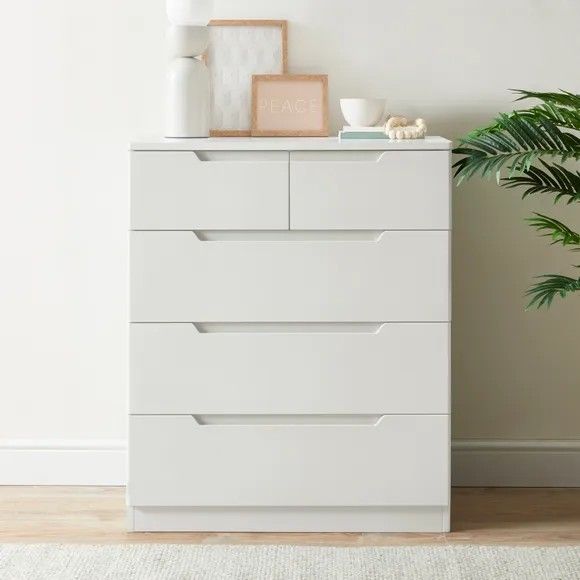 White Modern Chest of Drawers